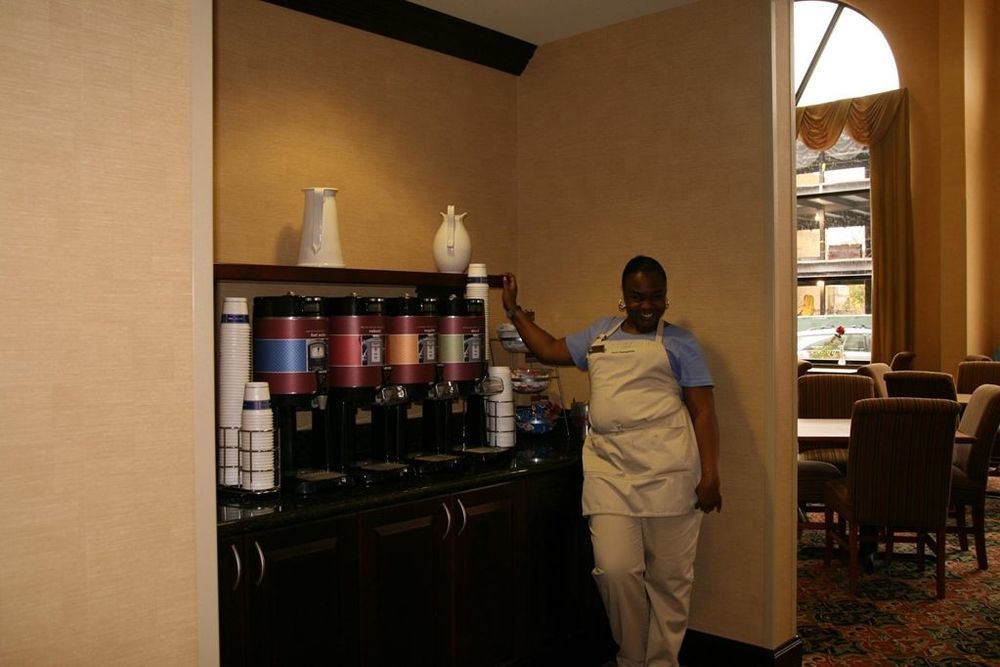 Hampton Inn Schenectady Downtown Restoran gambar